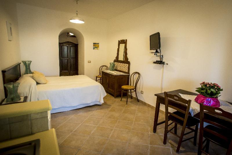 Hotel Residence Al Belvedere Salina 雷妮 外观 照片